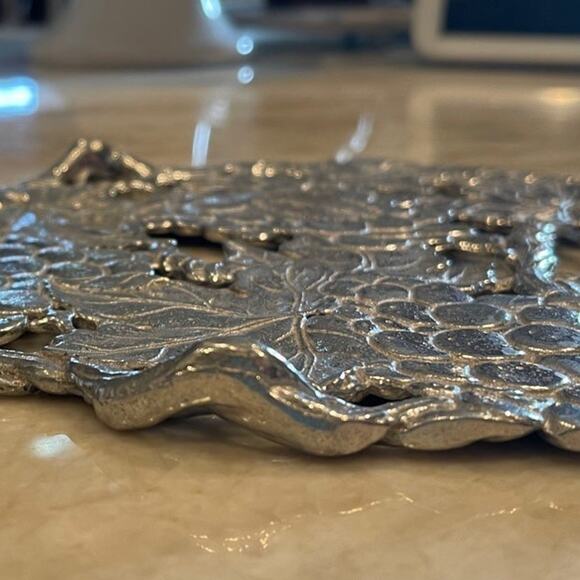 Arthur Court 1995 vintage aluminum grape designed tray - Picture 8 of 9